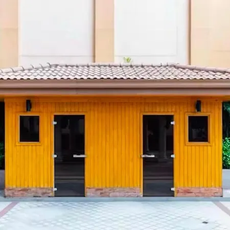 Classy Venice In St Mark Venice Mall Near Bgc, Pet Friendly, Swimming Pool, Balcony