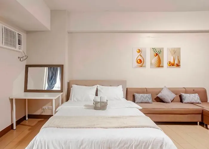 Classy Venice In St Venice Mall Near Bgc, Pet Friendly, Swimming Pool, Balcony Hotel 5*