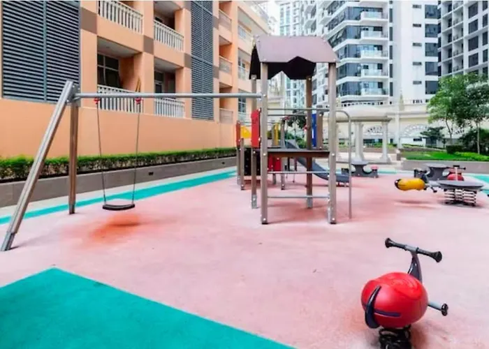 Hotel Classy Venice In St Venice Mall Near Bgc, Pet Friendly, Swimming Pool, Balcony