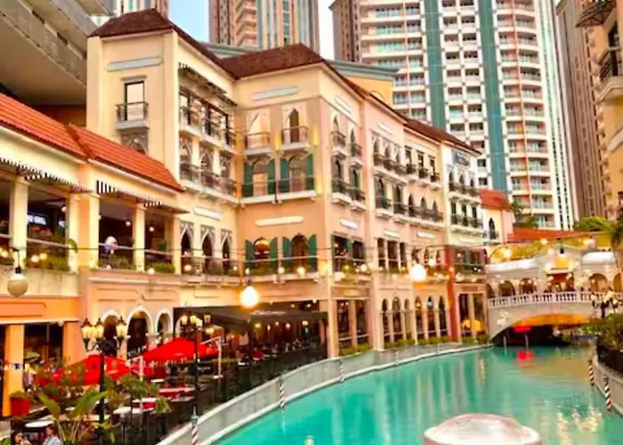 Classy Venice In St Venice Mall Near Bgc, Pet Friendly, Swimming Pool, Balcony Hotel 5*